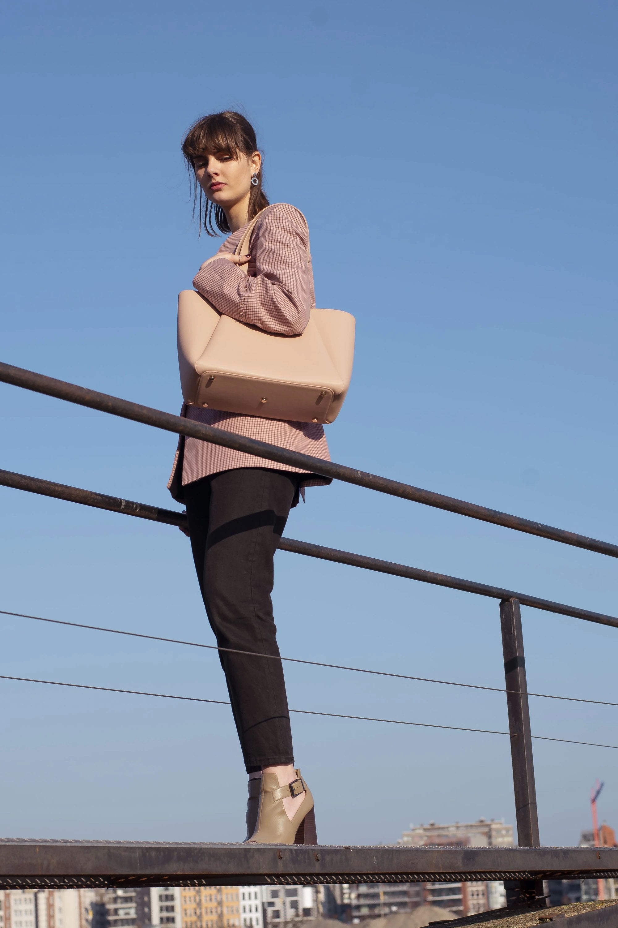 Midi Pyramid Nude Pink Bag Bags