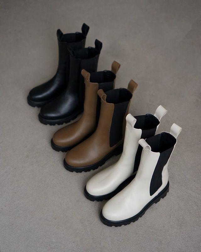 Lia Black Leather Chelsea Boots 20020813901-001 -08
