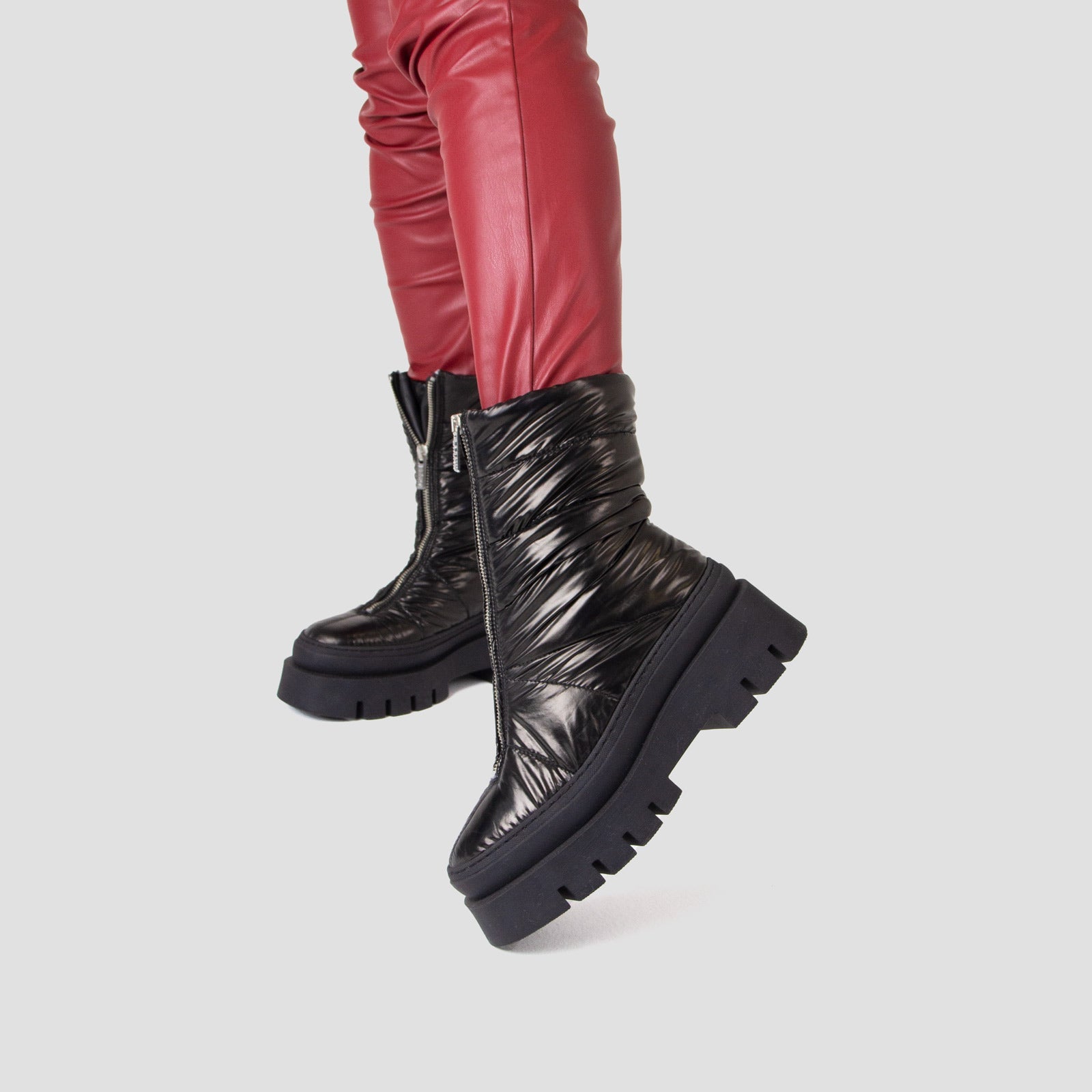 Evi-Ann Front Zip Black Chunky Boots 47379-P-01 -6