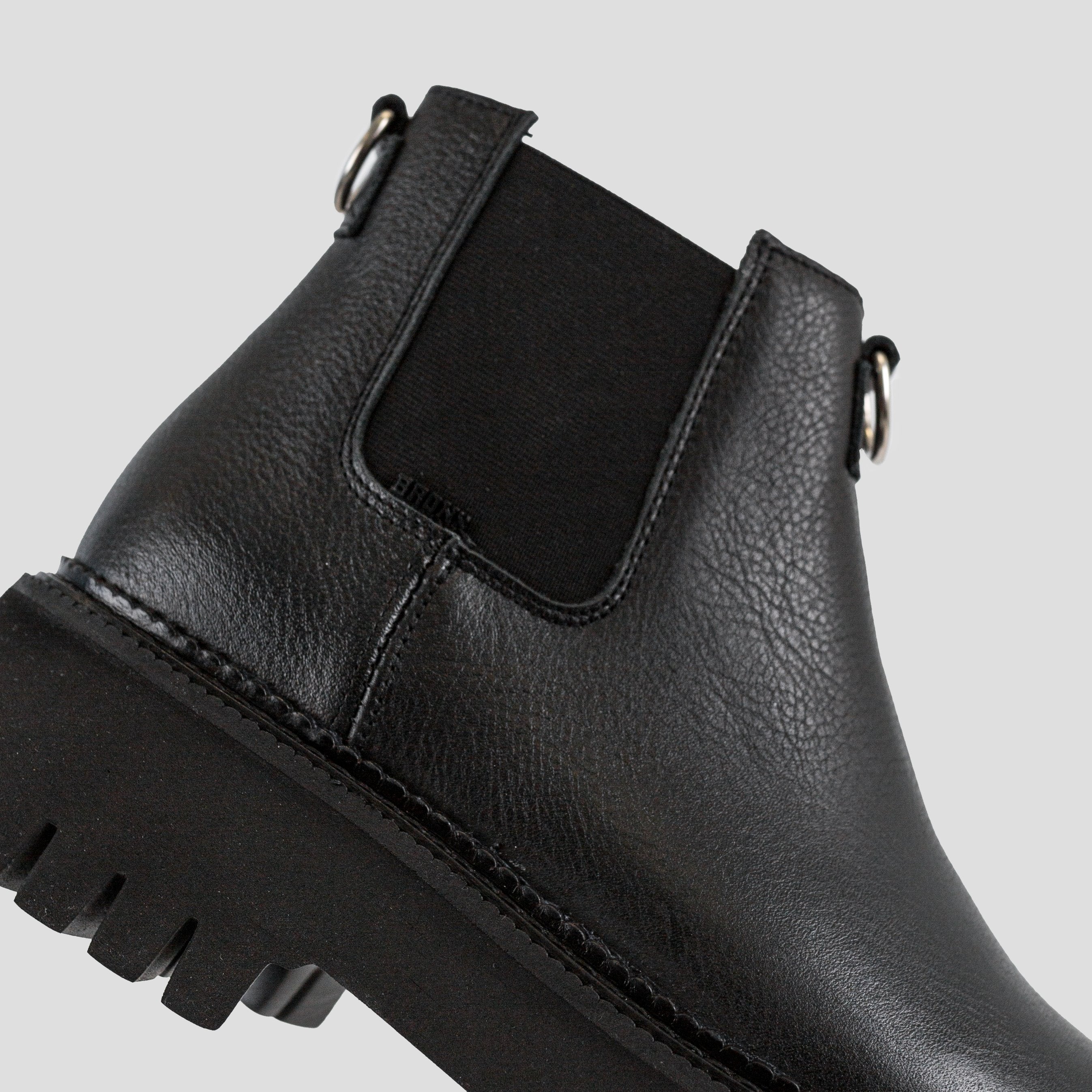 Groovy Chelsea Low Black Boots 47377-A187 - 04