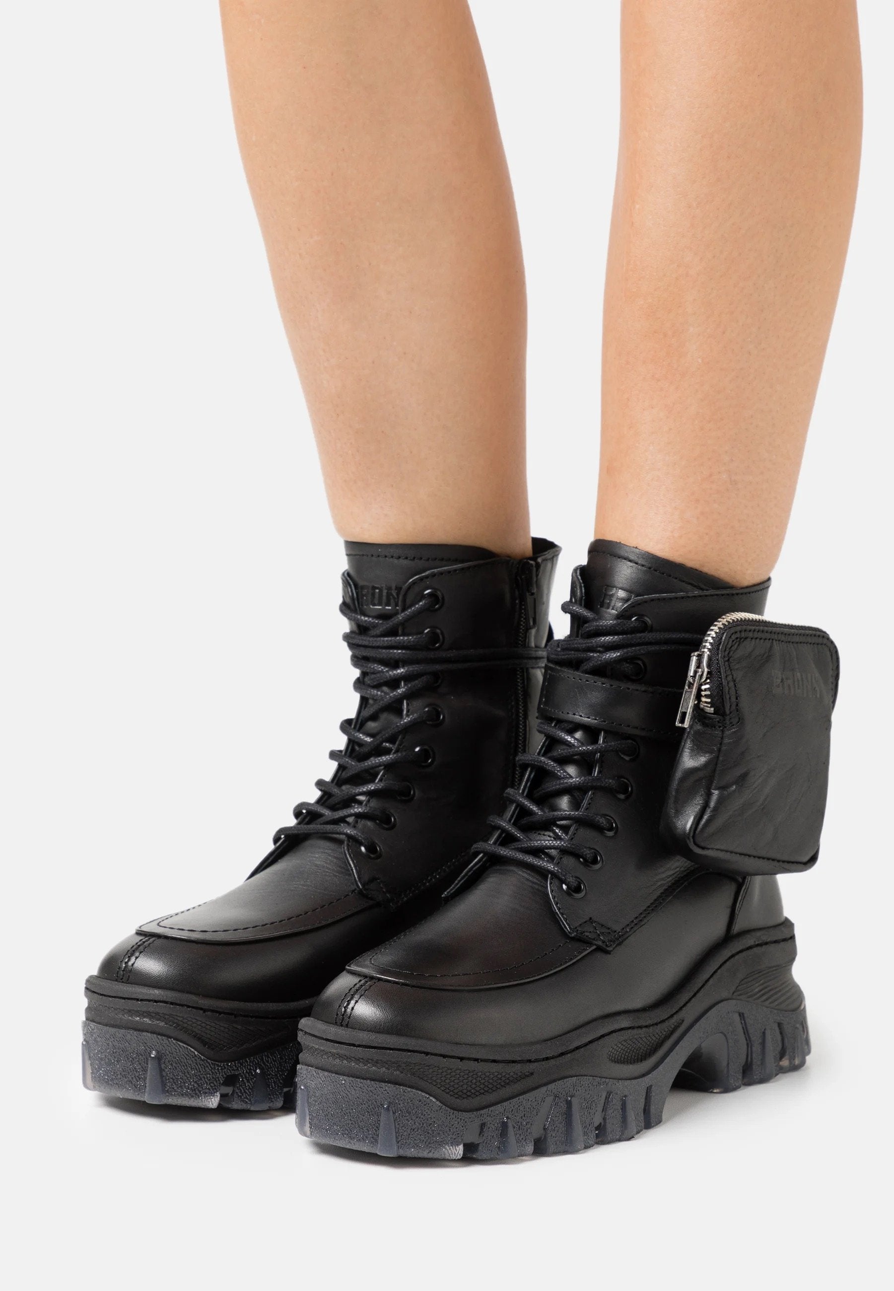 Jaxstar Hiking Mid Cut Black Sneakers 47335-A01 - 04