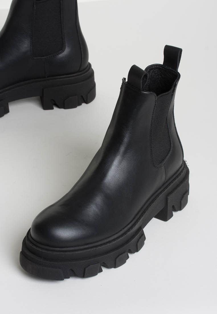 Asta Black Leather Ankle Boots Ellablack1 - 4