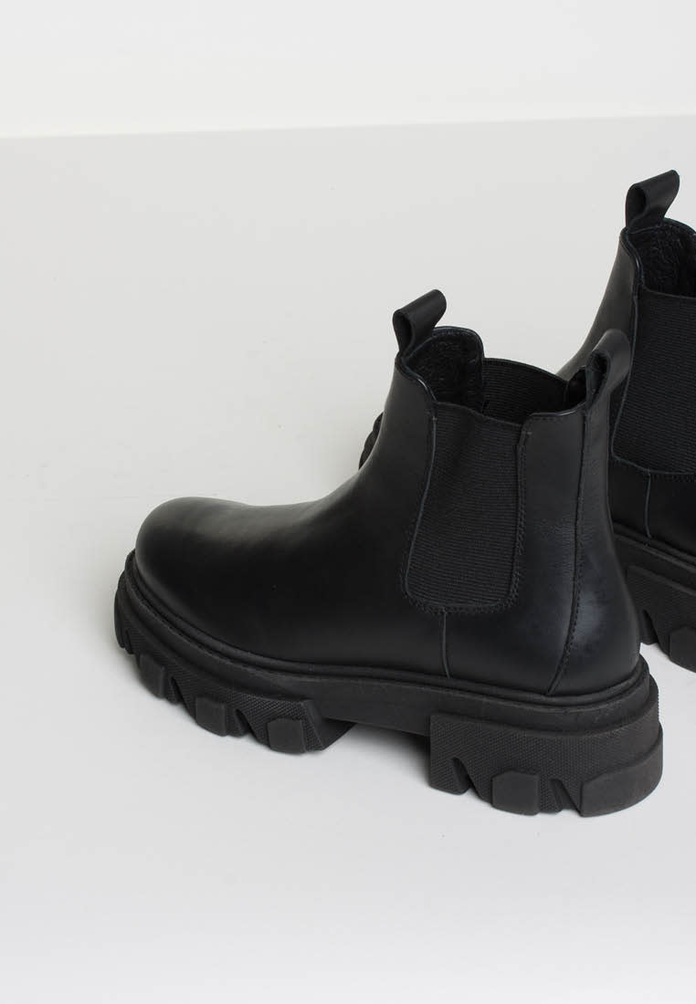 Asta Black Leather Ankle Boots Ellablack1 - 5