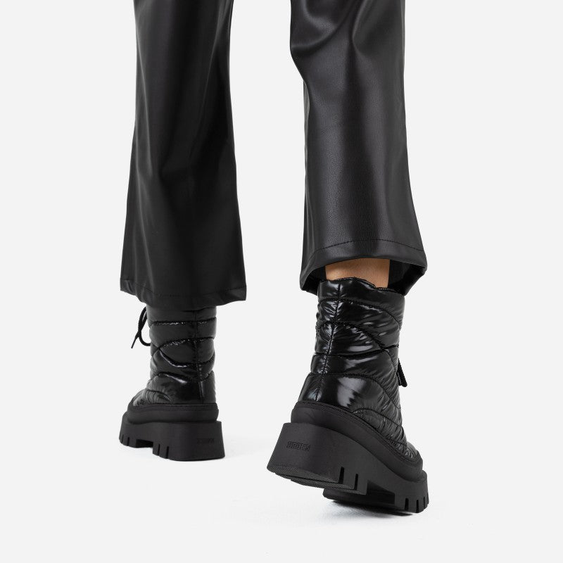Evi Ann Laces Black Chunky Boots 47464-P-01 -7