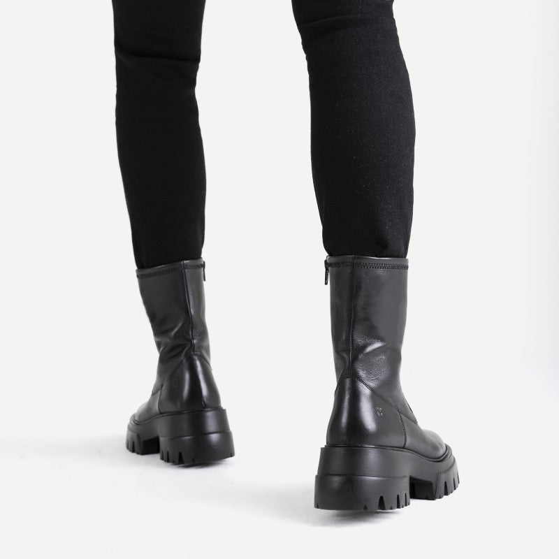 O Tizz Black Leather Ankle Boots Boots
