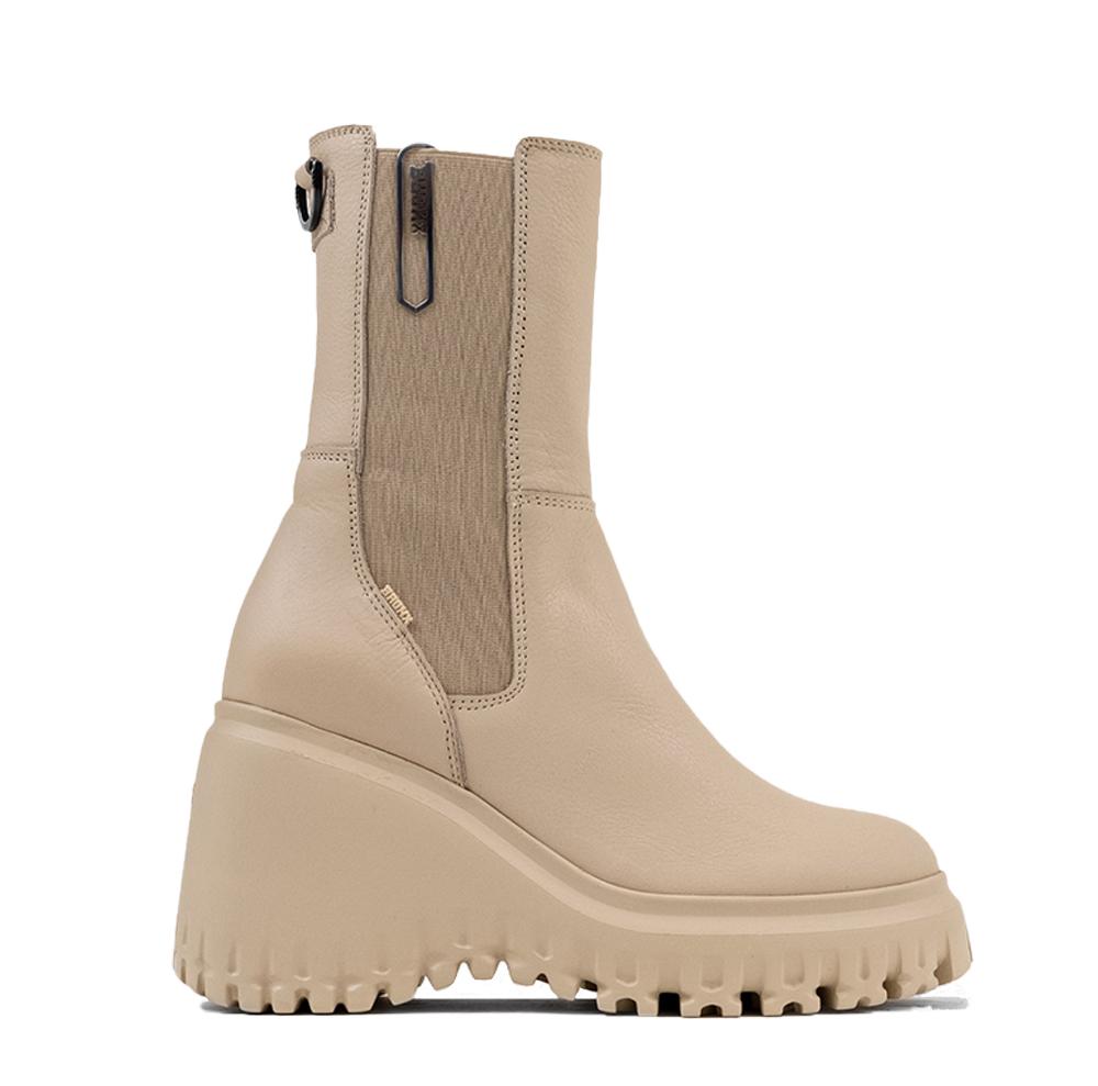 Curvy Chelsea Camel Boots 47365-A25 - 01
