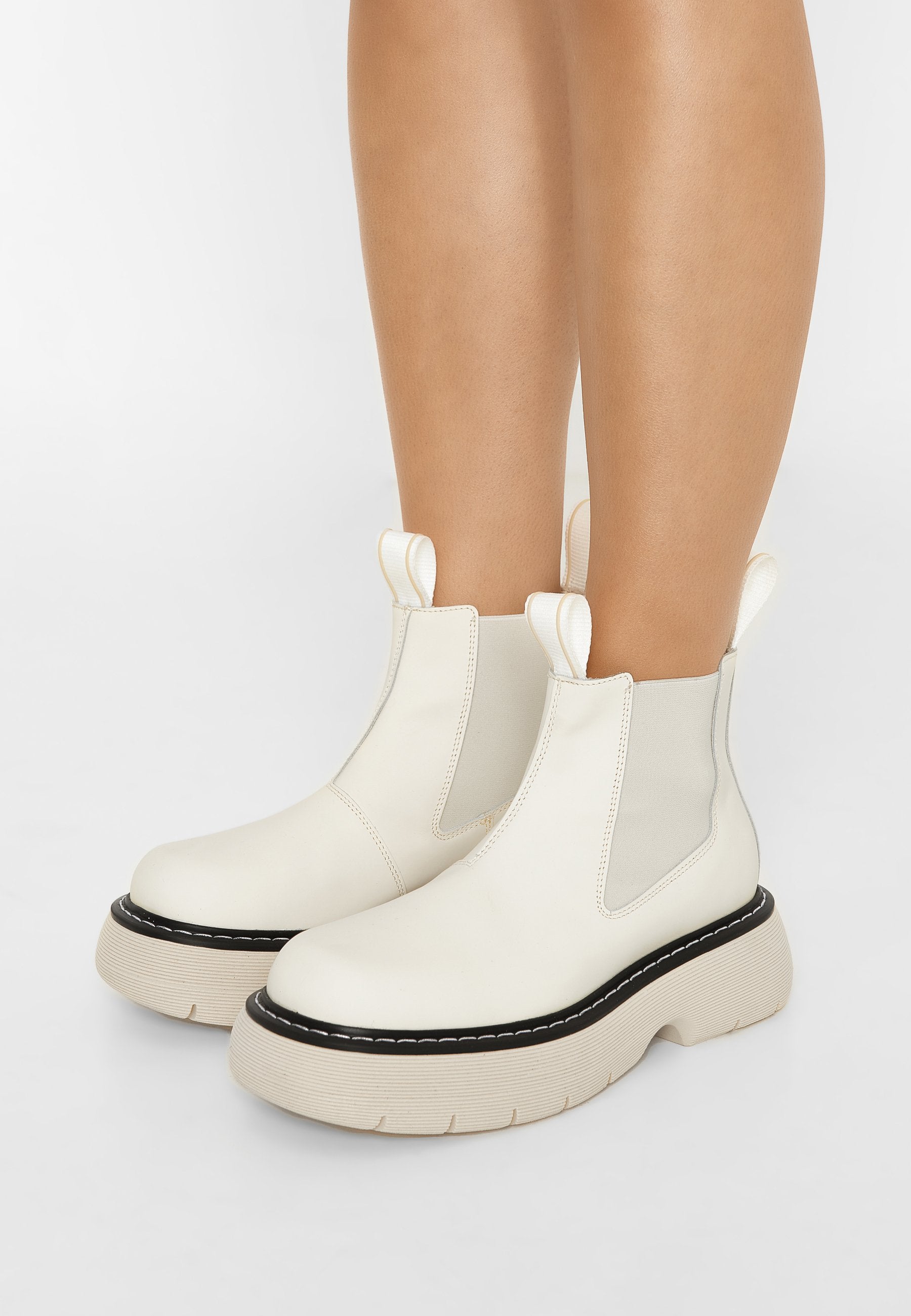 Ella Off White Leather Chelsea Boots LAST1476 - 9