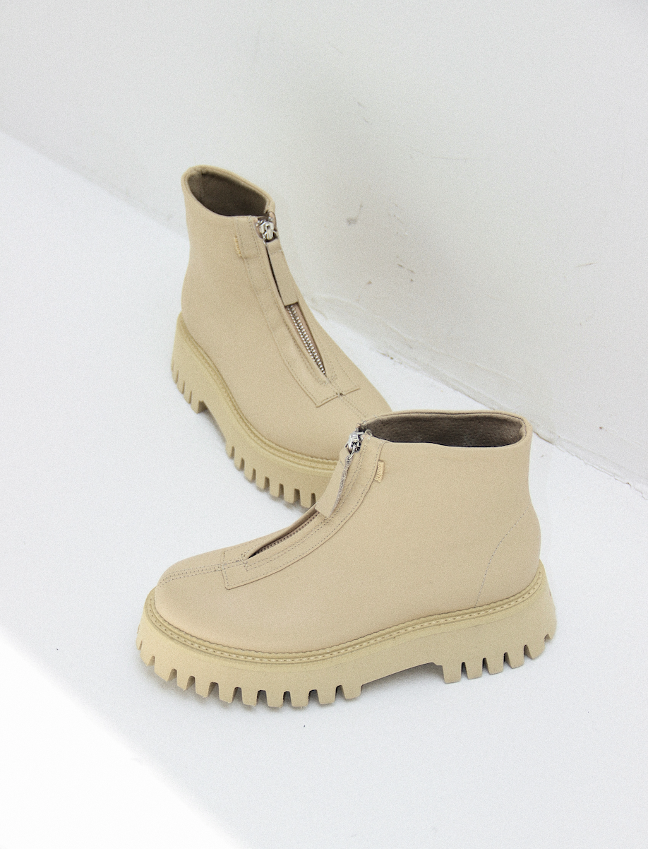 Groovy Front Zip Camel Boots 47369-A25 - 11