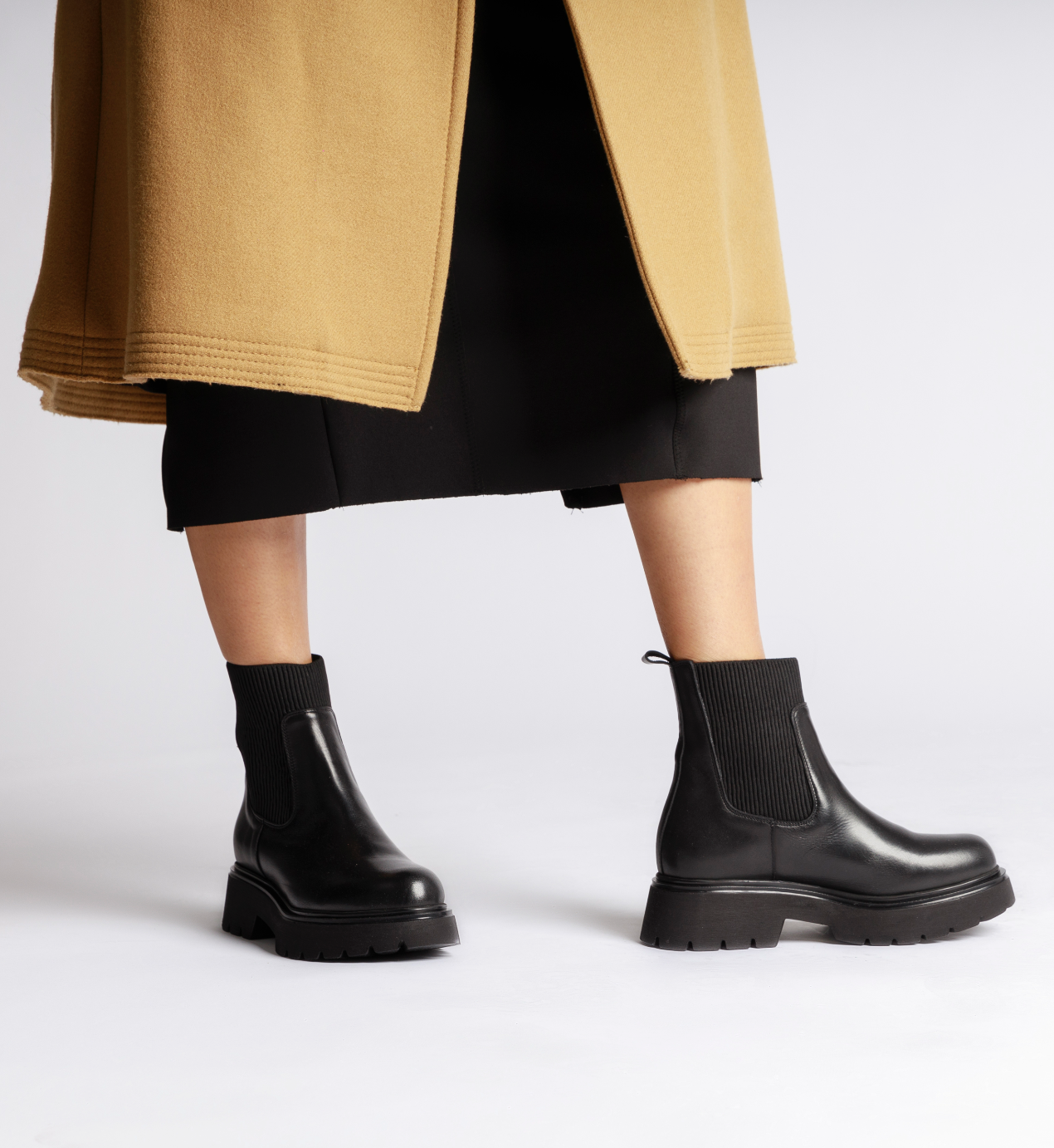 Lorrie Black Chelsea Boots LORRIE-BLK - 3