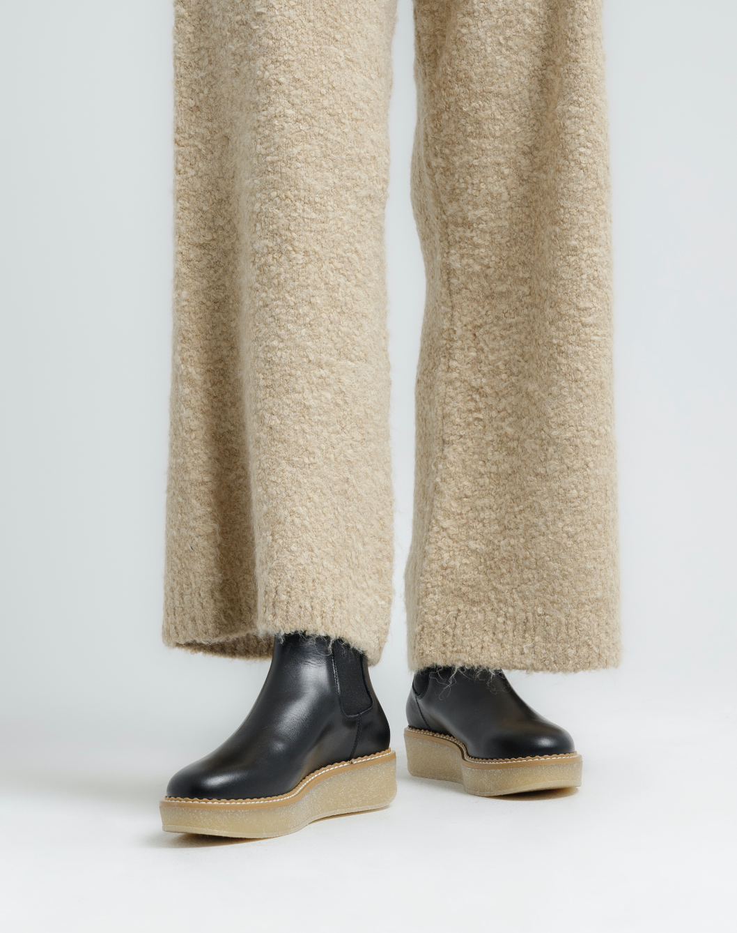 Machi Black Leather Chelsea Boots 2005_BLACK- 8