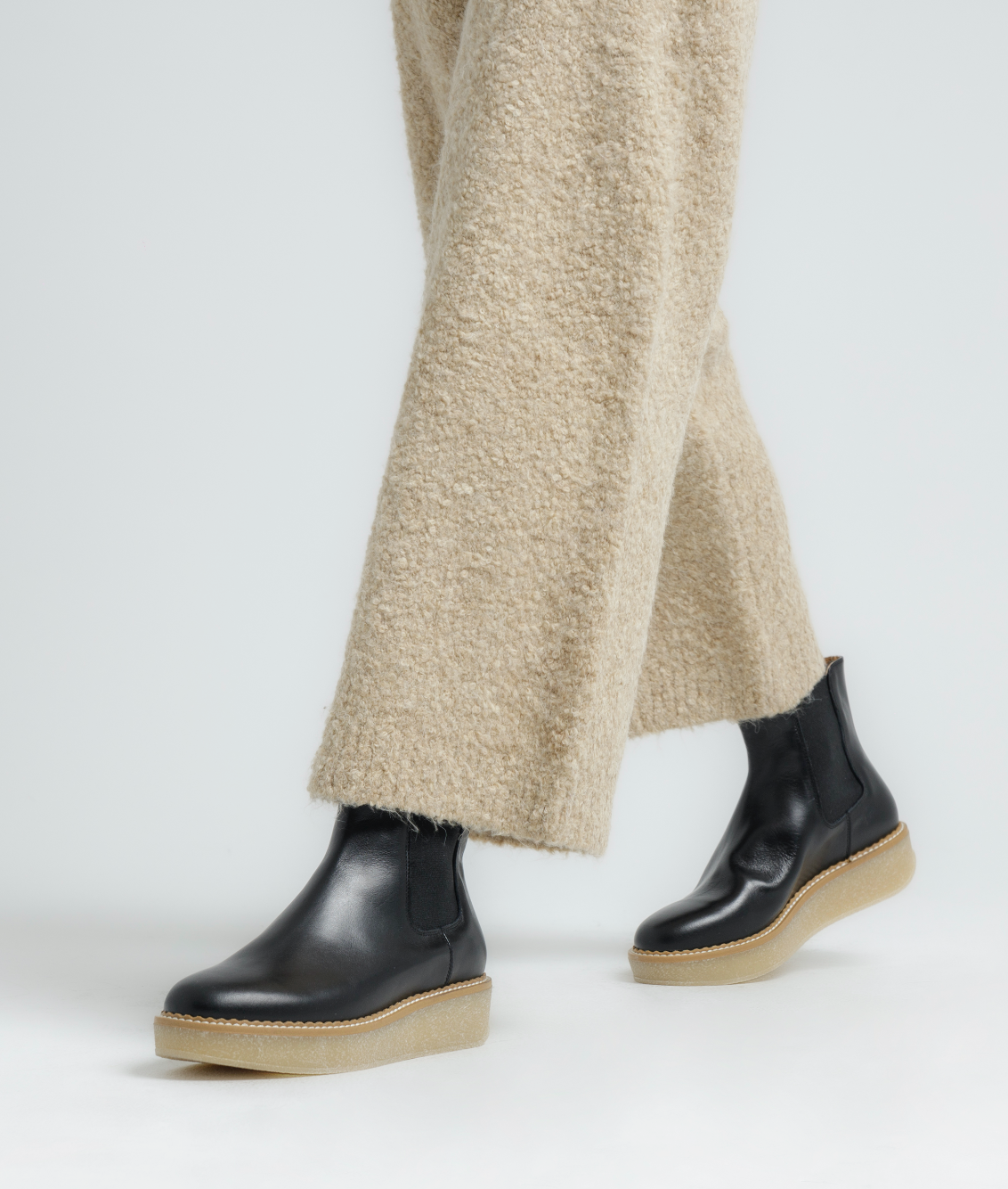 Machi Black Leather Chelsea Boots 2005_BLACK- 2