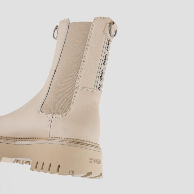 Groovy Chelsea Camel Boots 47268-AA-25 - 12