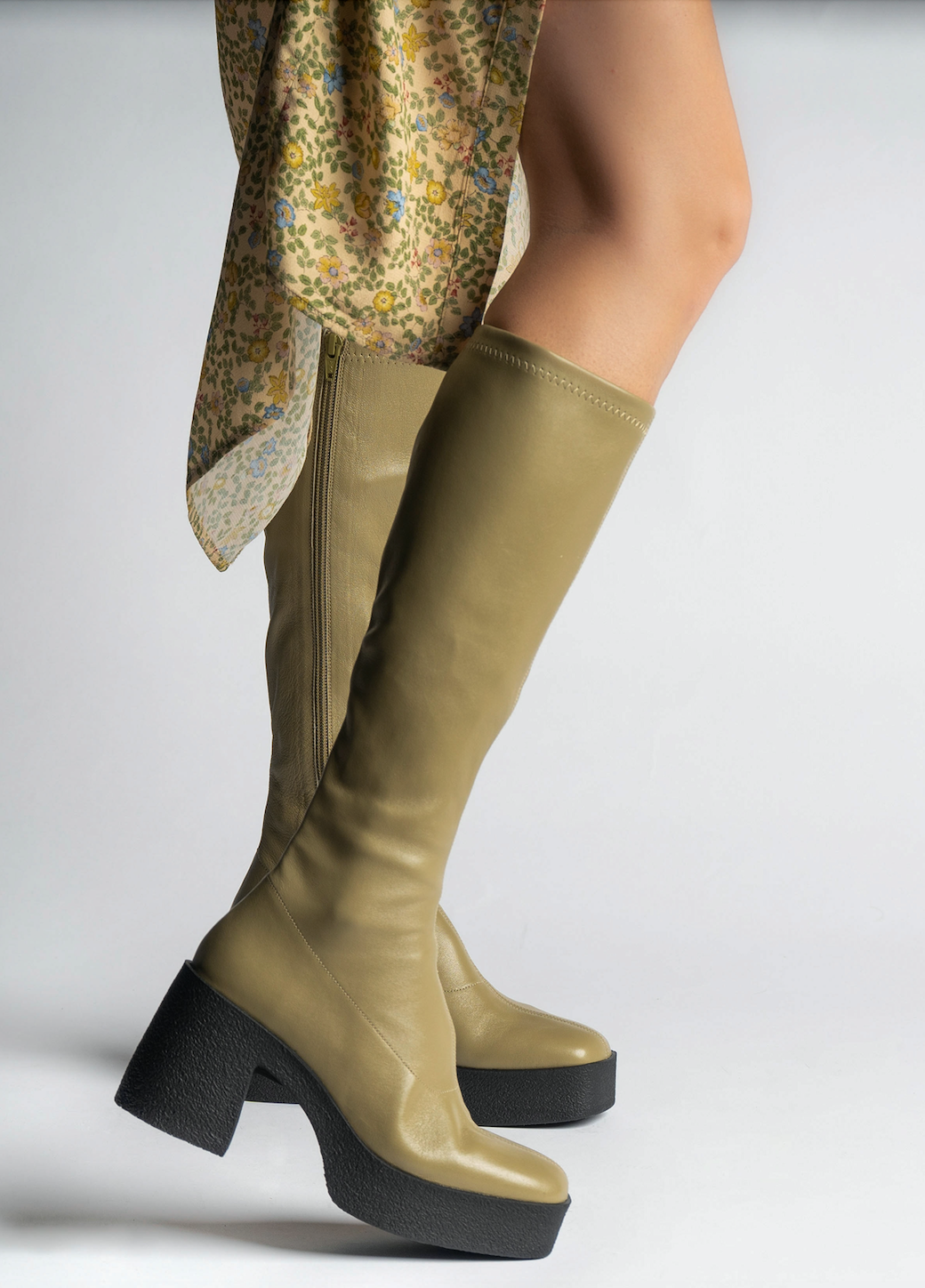 Izumi Khaki Stretch Leather Chunky Boots - 7