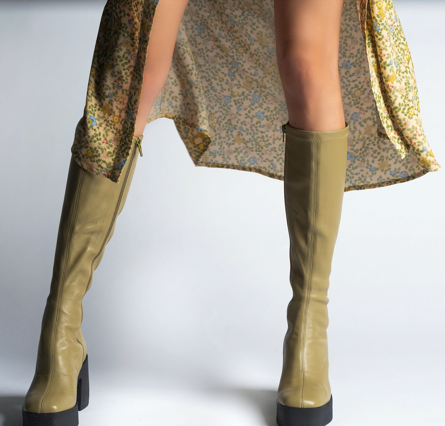 Izumi Khaki Stretch Leather Chunky Boots - 9