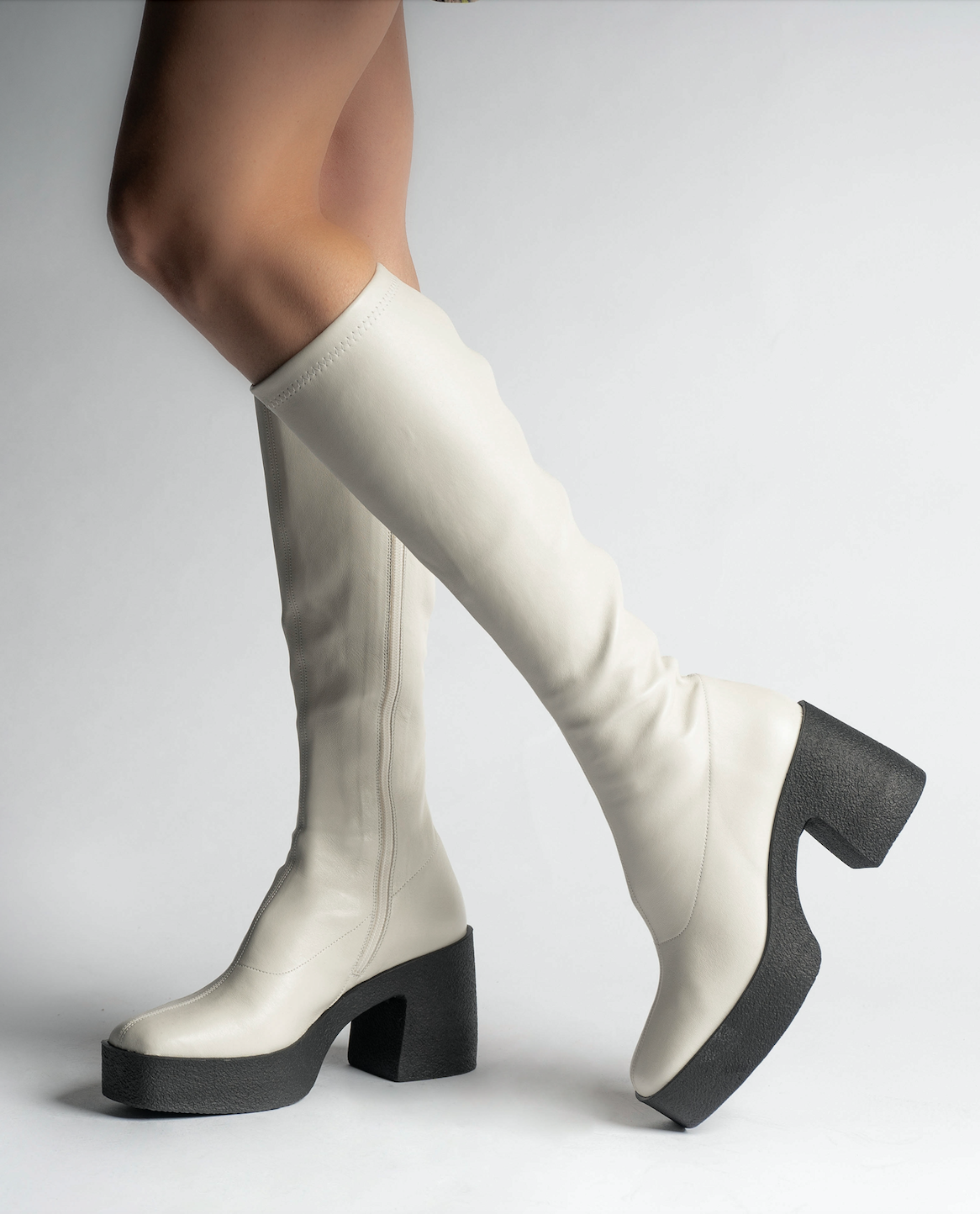 Izumi Off White Stretch Leather Chunky Boots - 9