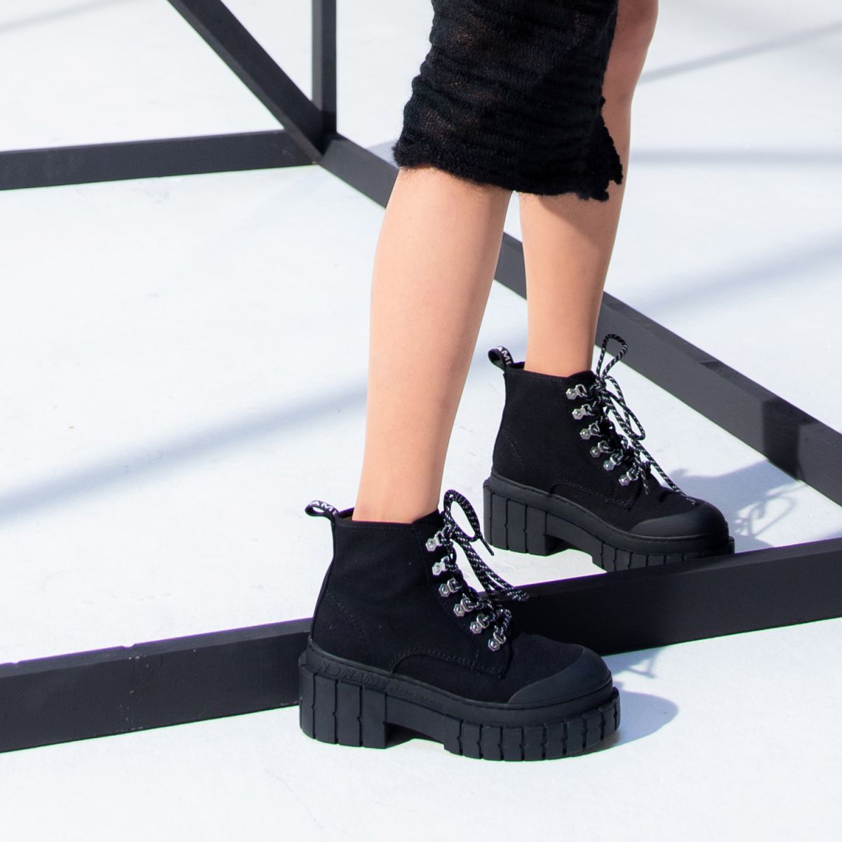 Kross Canvas Black Low Boots - 4